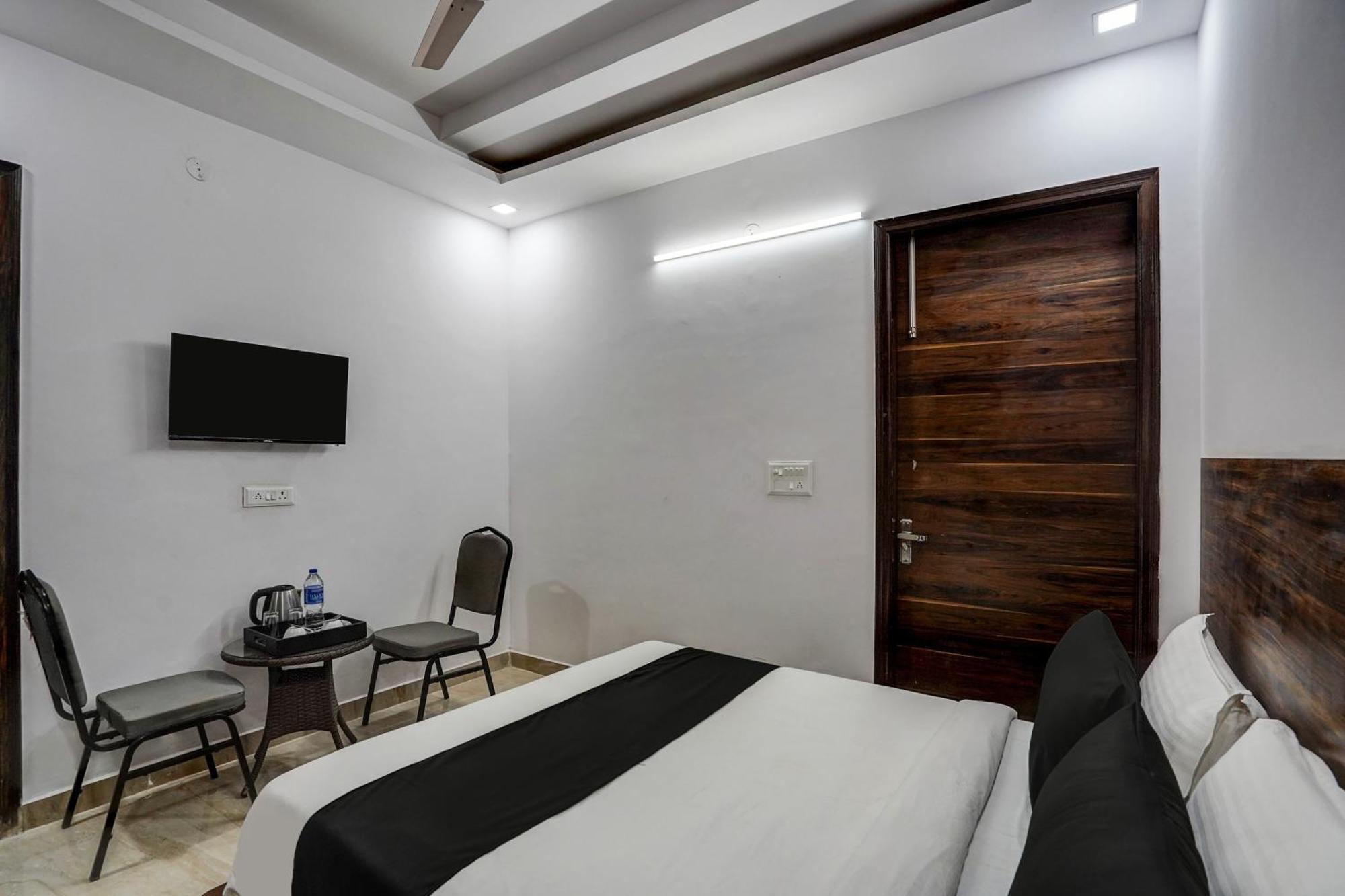 Hotel Townhouse Cloud Bay Gurgáon Exteriér fotografie