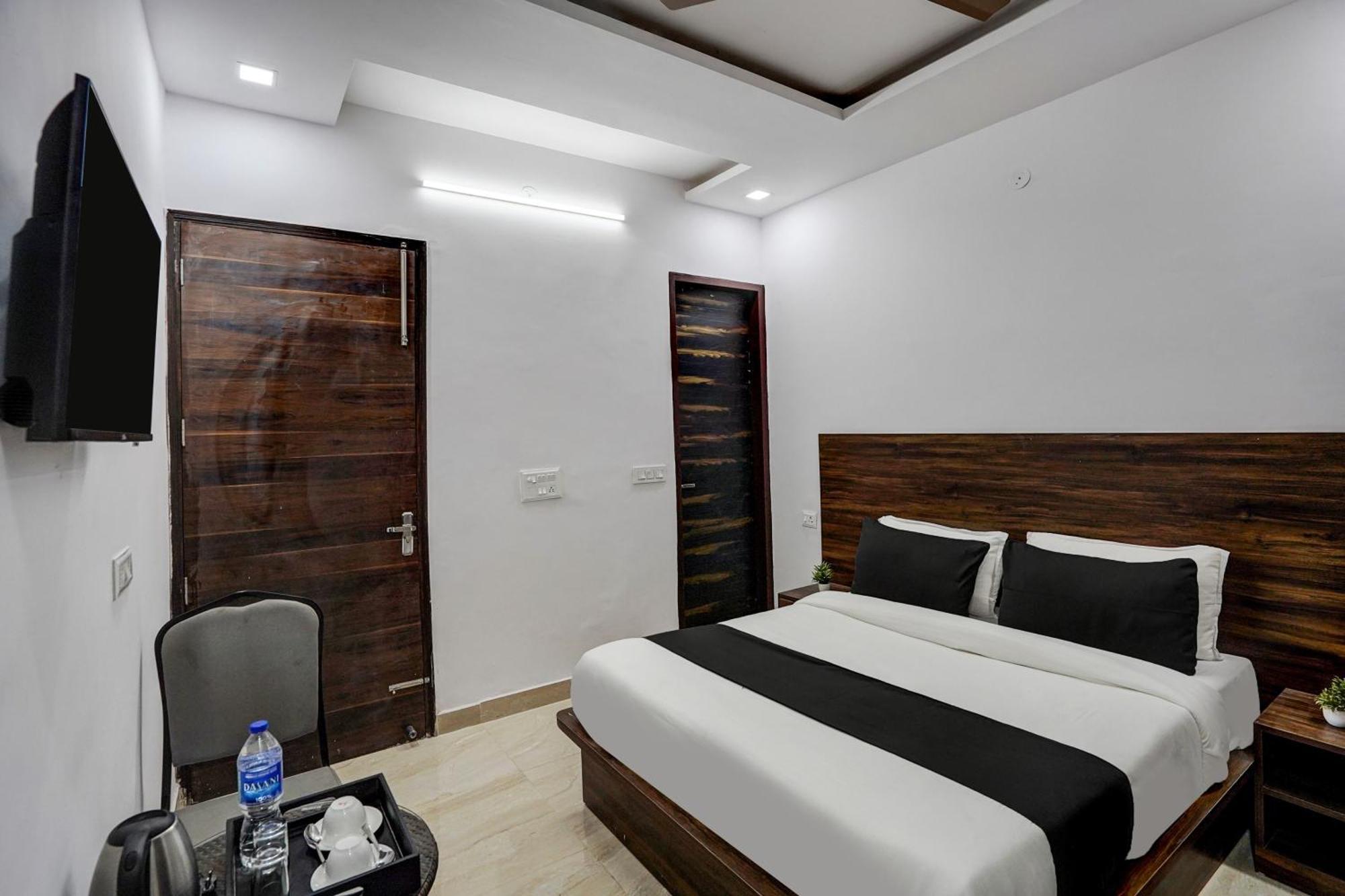 Hotel Townhouse Cloud Bay Gurgáon Exteriér fotografie